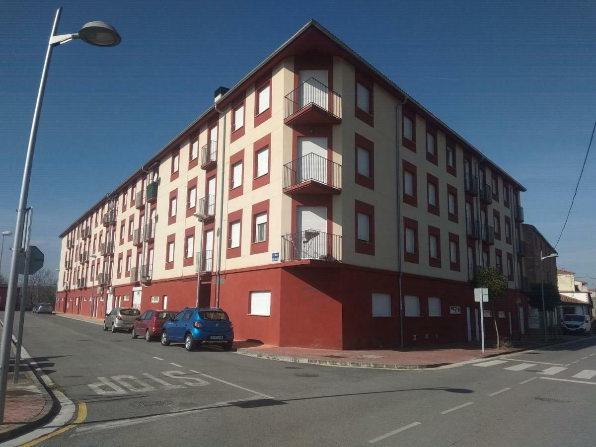 Apartamento Rio Lavilla Castanares de Rioja ภายนอก รูปภาพ